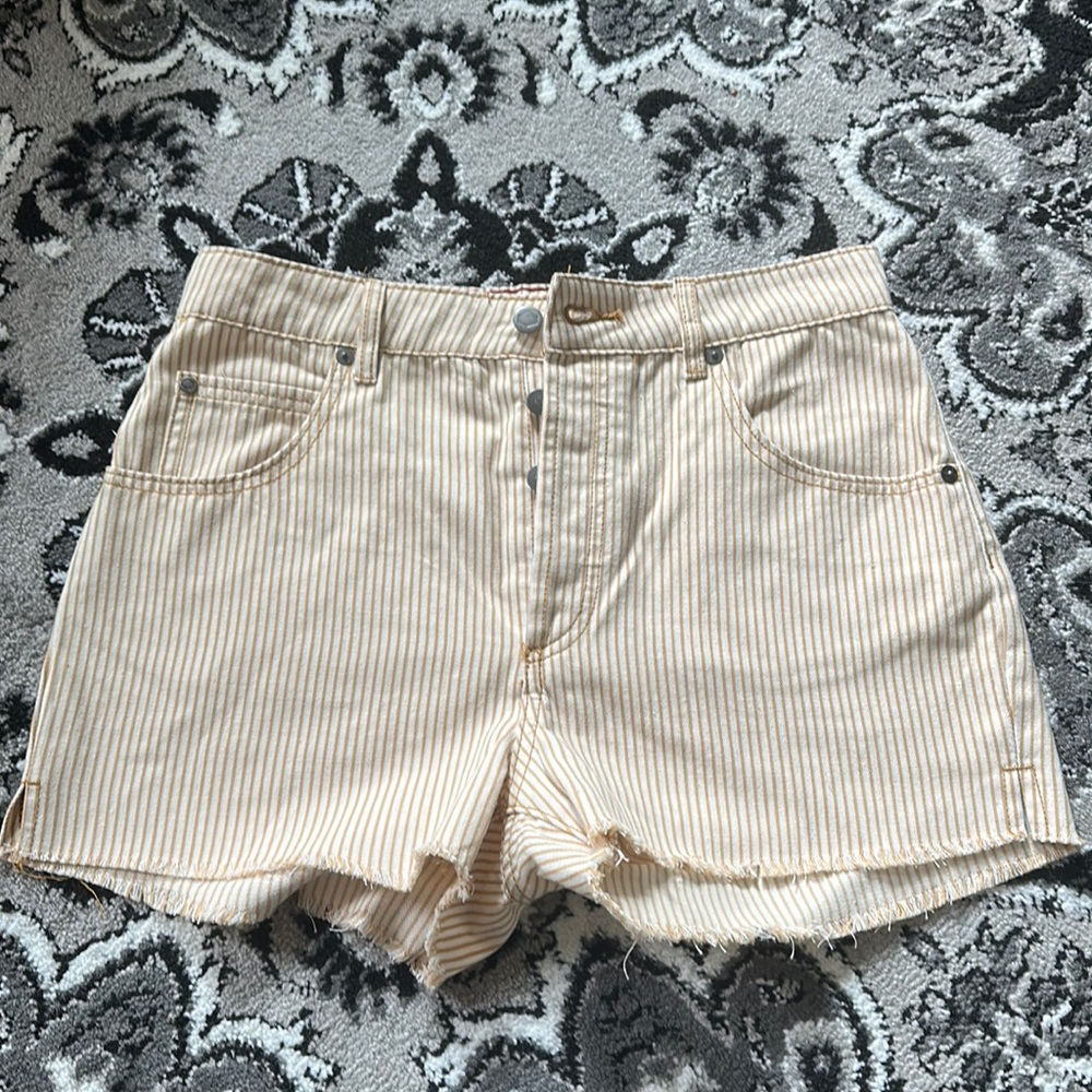 Rvca light weight denim material shorts